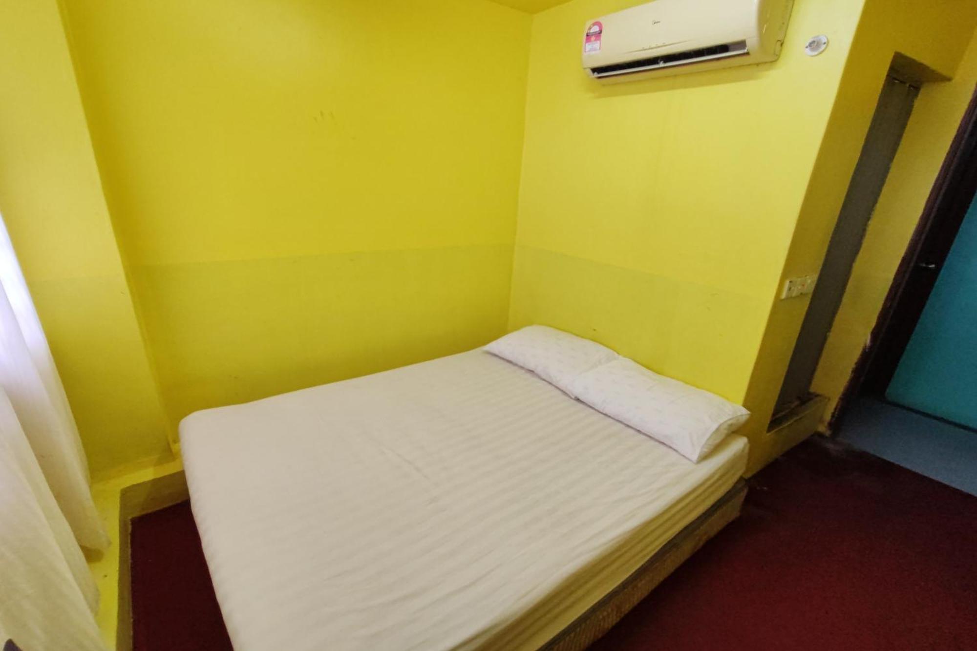 D'Bj Motel Баян Лепас Екстериор снимка